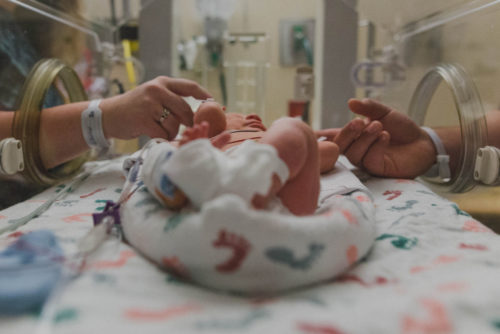 远程医疗给NICU婴儿的父母带来舒适